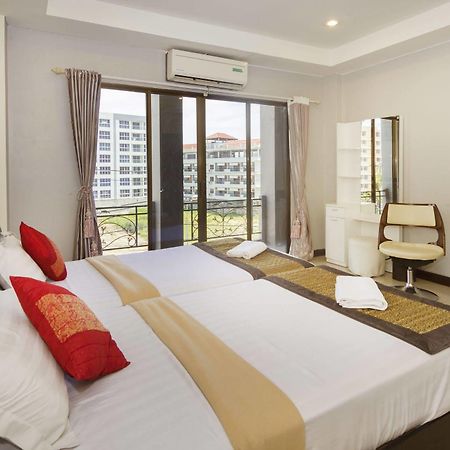 Royal Q & D Suites Pattaya Exterior foto