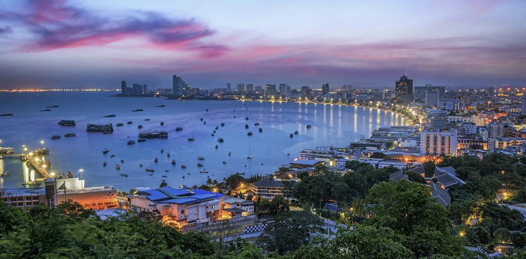 Royal Q & D Suites Pattaya Exterior foto